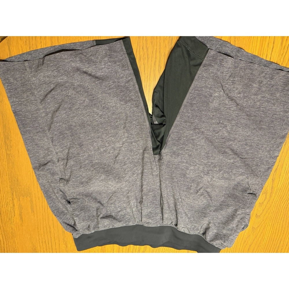 Lululemon Mens Workout Shorts Gray Size XL Performance Activewear Running